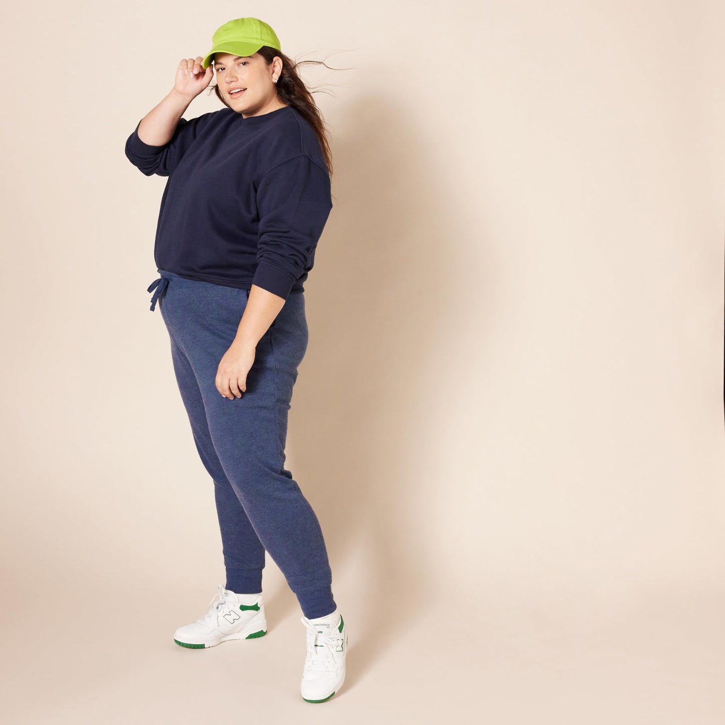 Amazon Essentials Women's Fleece Jogger Sweatpant (Available in Plus Size), Navy Heather, Medium