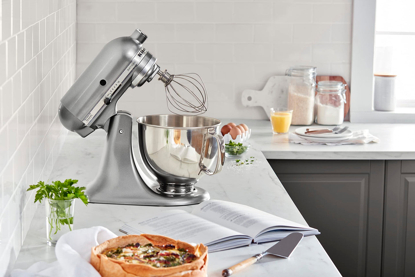 KitchenAid Artisan Series 5 Quart Tilt Head Stand Mixer with Pouring Shield KSM150PS, Contour Silver, Zinc